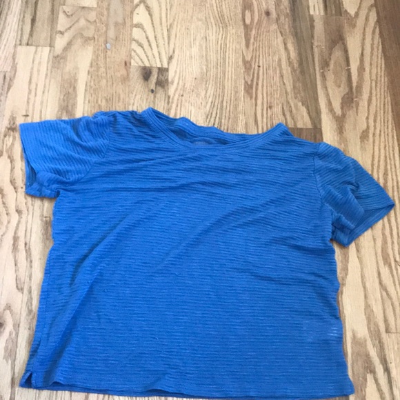 seriously soft aero top - Picture 1 of 1